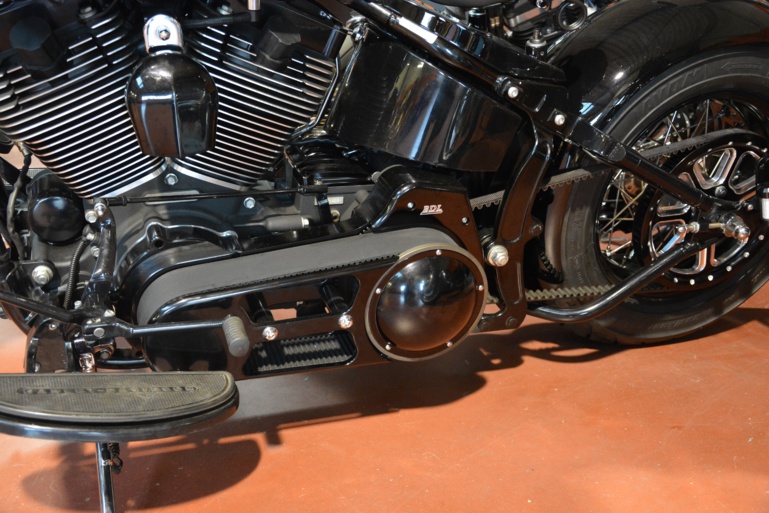 CROSS BONE CROSS BONE