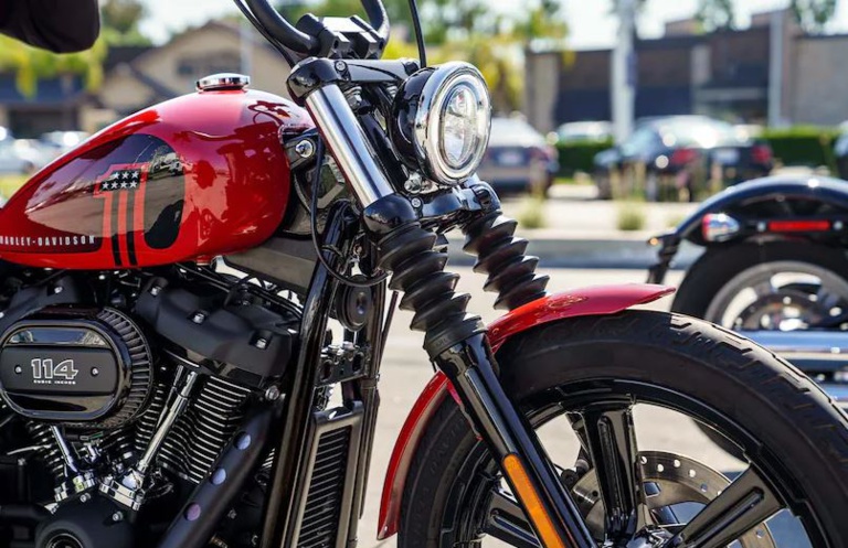 STREET BOB 114