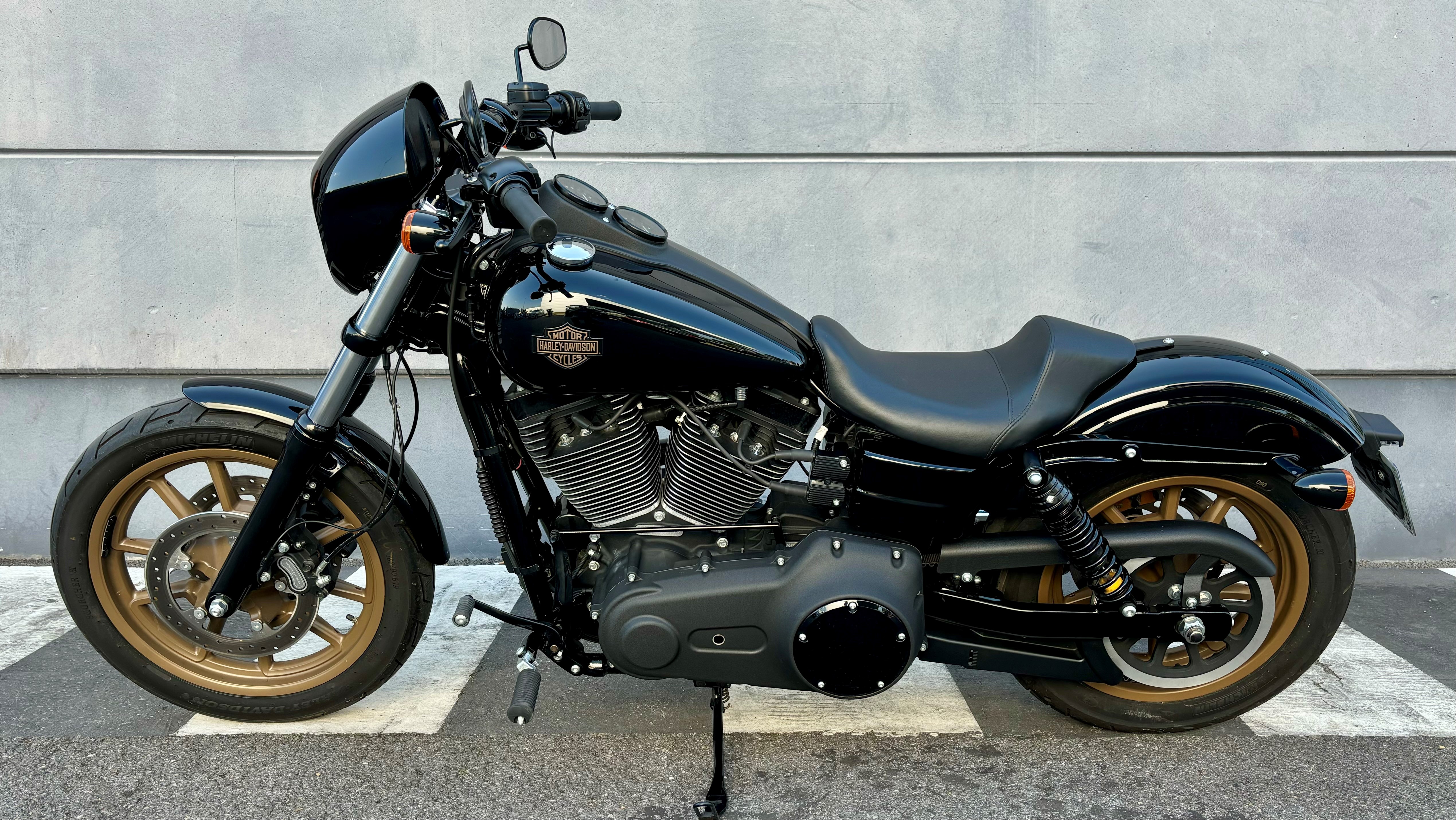 LOW RIDER S